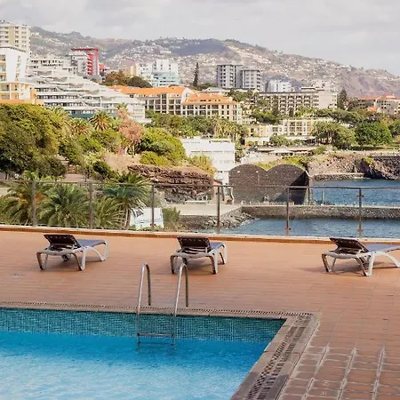 Sunny By The Sea With A Pool Apartment
