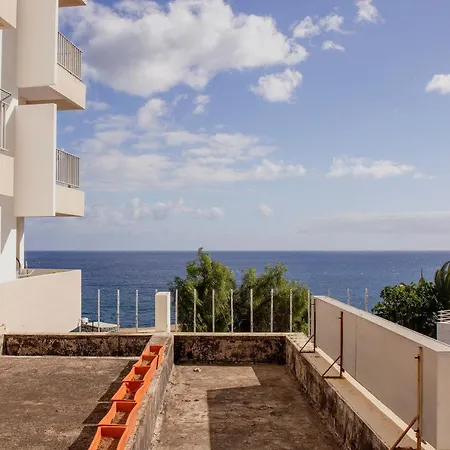 Sunny By The Sea With A Pool Apartment Funchal (Madeira)