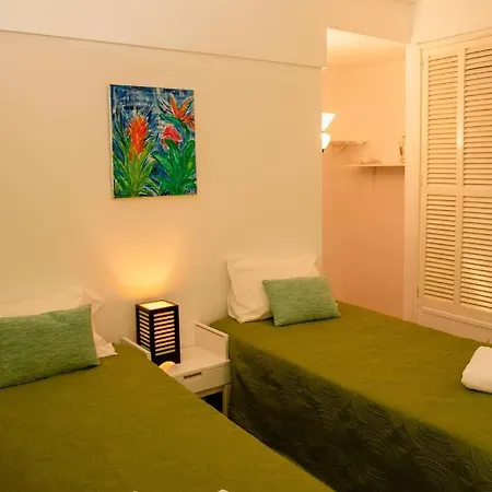 Apartment Sunny By The Sea With A Pool