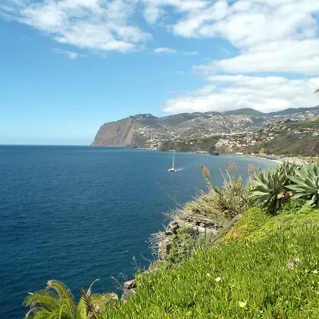 Διαμέρισμα Sunny By The Sea With A Pool